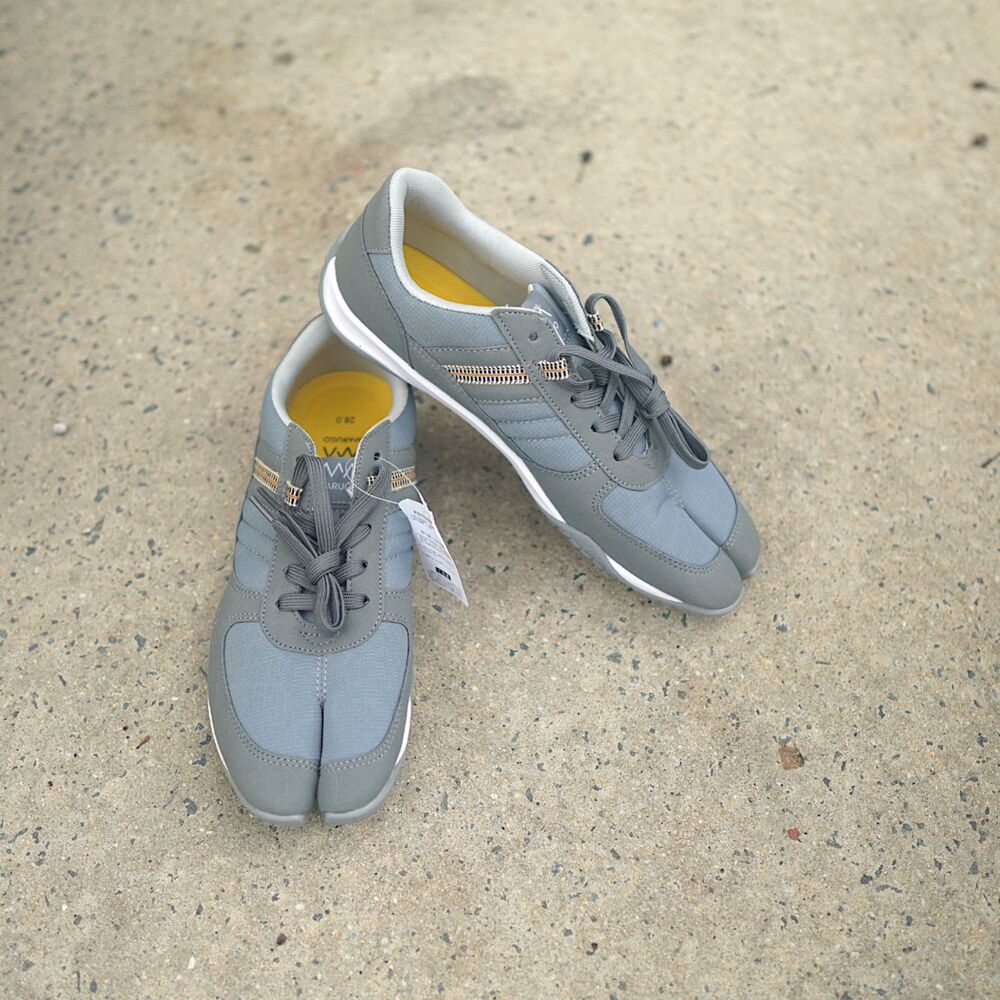 NWT Marugo Sports Jog III Tabi Shoes Gray 28cm US Men 10 Women 11.5 Split Toe JP